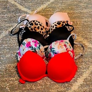 Lot of Victoria's Secret Pink Super Push Bra